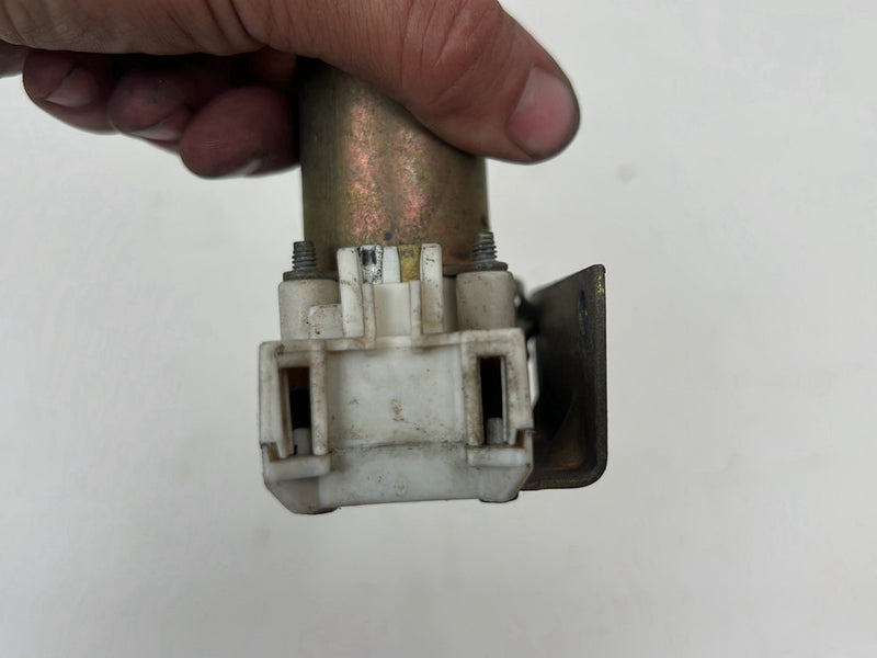 1976-1979 Cadillac Seville Front Passenger Door Lock Actuator Motor OEM #5609EM