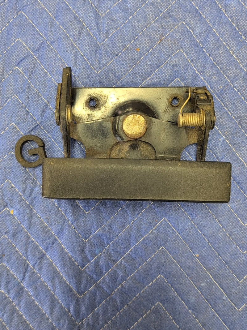 1999-2007 Chevrolet K1500 - Tailgate Handle
