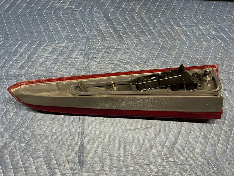 1998-2000 Volvo V70R V70 Left Passenger Upper & Lower Tail Light L OEM #4132E