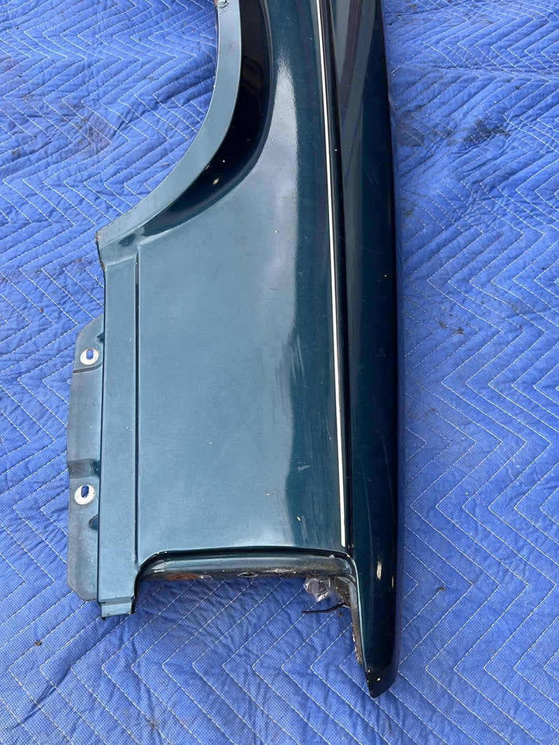 1990-1992 Volvo 740 745 940 Front Passenger Right Fender Panel Trim Blue Green Metallic OEM #5996EM