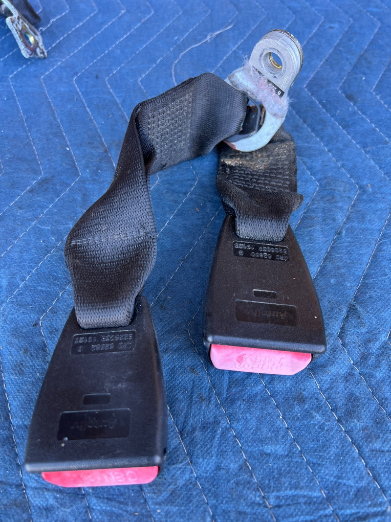 2000-2005 BMW 330xi 325xi E46 Rear Seat Belt Retractor & Buckle Set OEM #4822EM