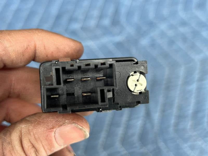 1993-1997 Volvo 850 850R Heated Mirror Defrost Switch Dash 9128263 OEM #4461E