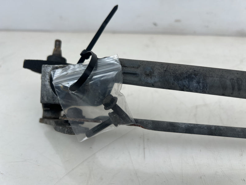 1998-2000 Volvo S70 V70 XC Windshield Wiper Motor Transmission OEM #6892EM