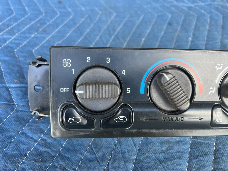 1999-2002 Chevy Silverado GM 1500 2500 AC Heat Climate Control Switch OE #1820CN