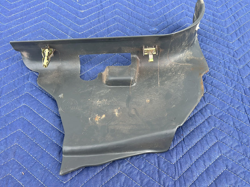 2003-2006 Chevrolet Silverado - Kick Panel PN: 15165771 15066684