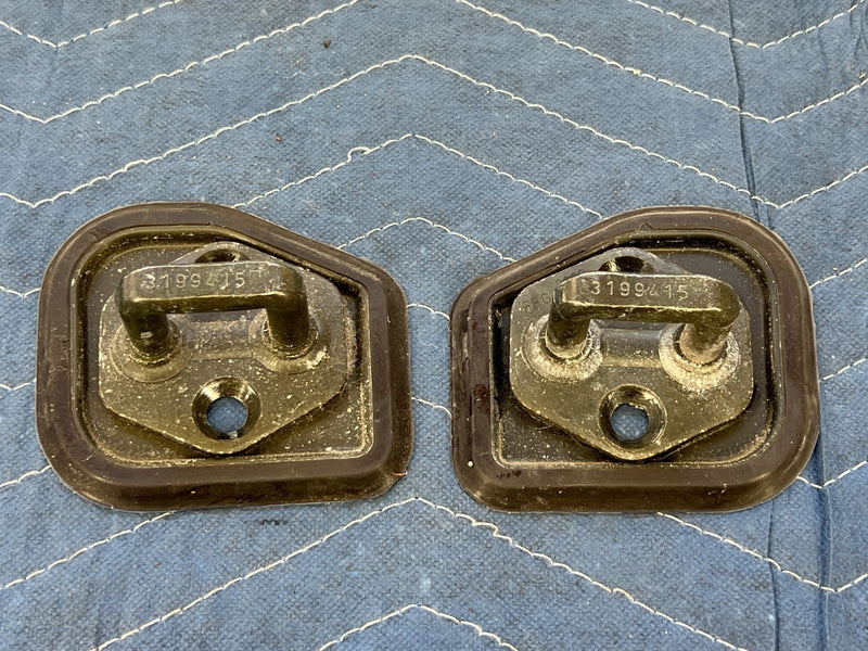 1992-1995 Volvo 940 740 Wagon Only Rear Seat Latch Catch Pair OEM #3172EM