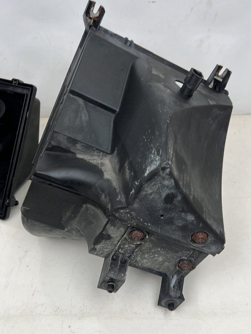 1996-2003 Audi S8 D2 A8 Air Cleaner Filter Housing Box 077133837 OEM #6385EM