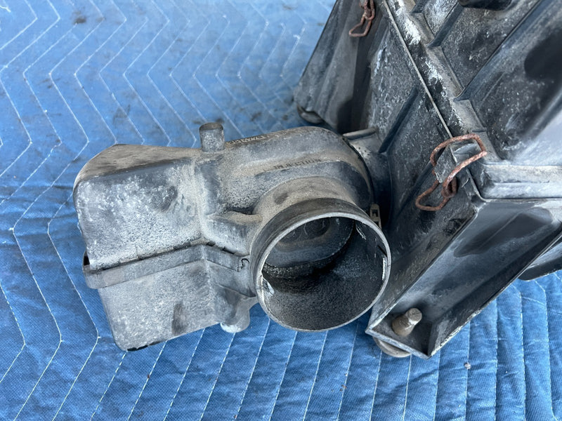 1989-1995 Volvo 740 940 Sedan Air Box Filter Cleaner Housing Assembly OE #3740EM