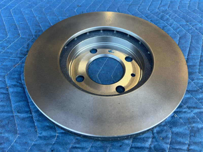 47084883