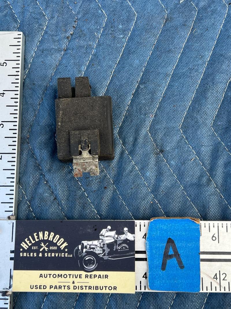 1986-1993 Volvo 240 244 Fuel Pump Radio Suppression Relay 1323592 OEM #4232EM
