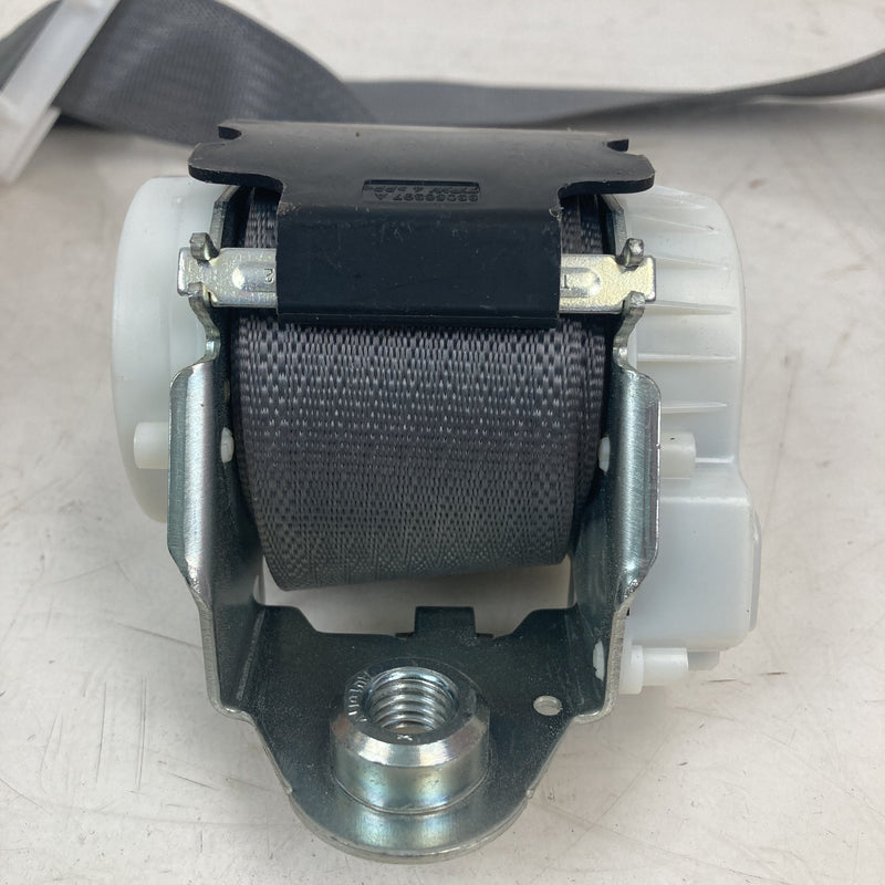 2014-2020 Chevrolet Silverado 1500 2500 HD 3500 Front Center Seat Belt OEM #5613M