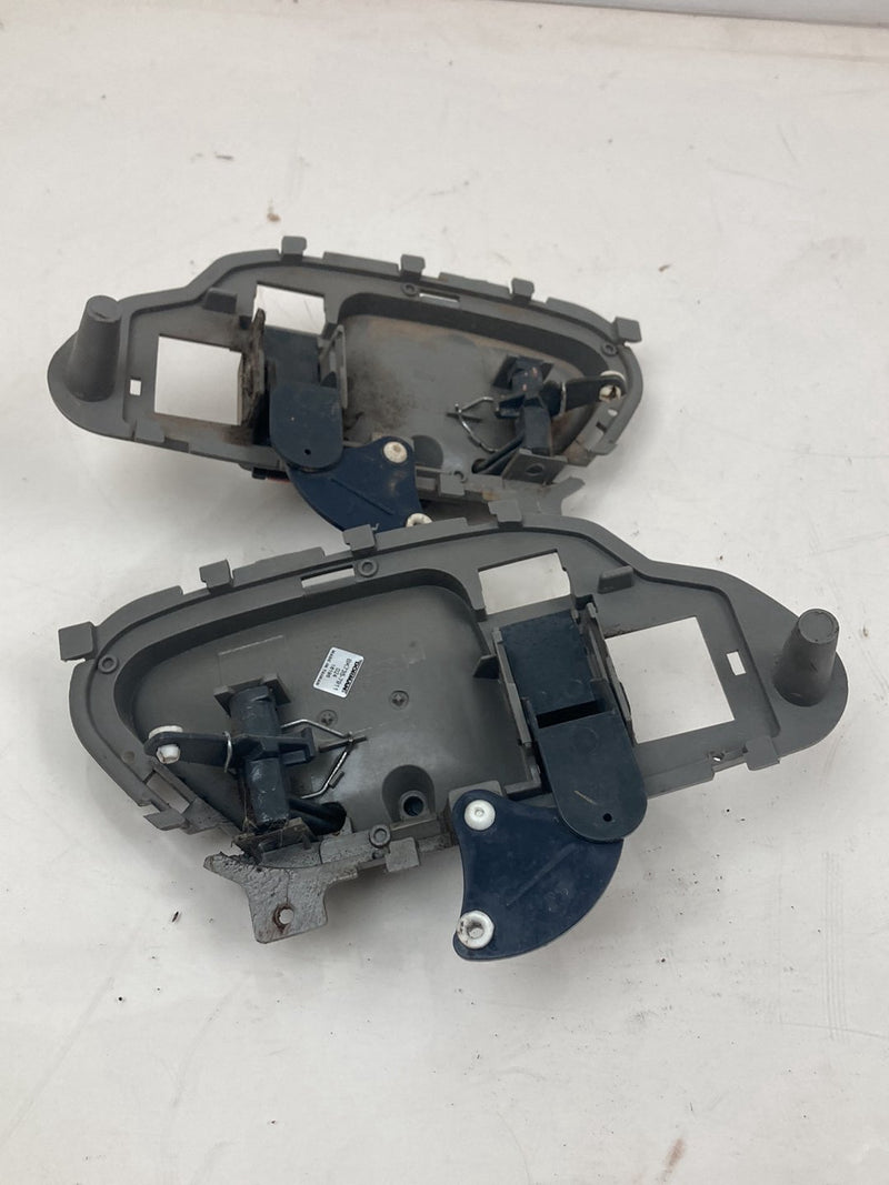 1996 Chevrolet Silverado GMT800 - Door Handle Interior PN: 77187 77186