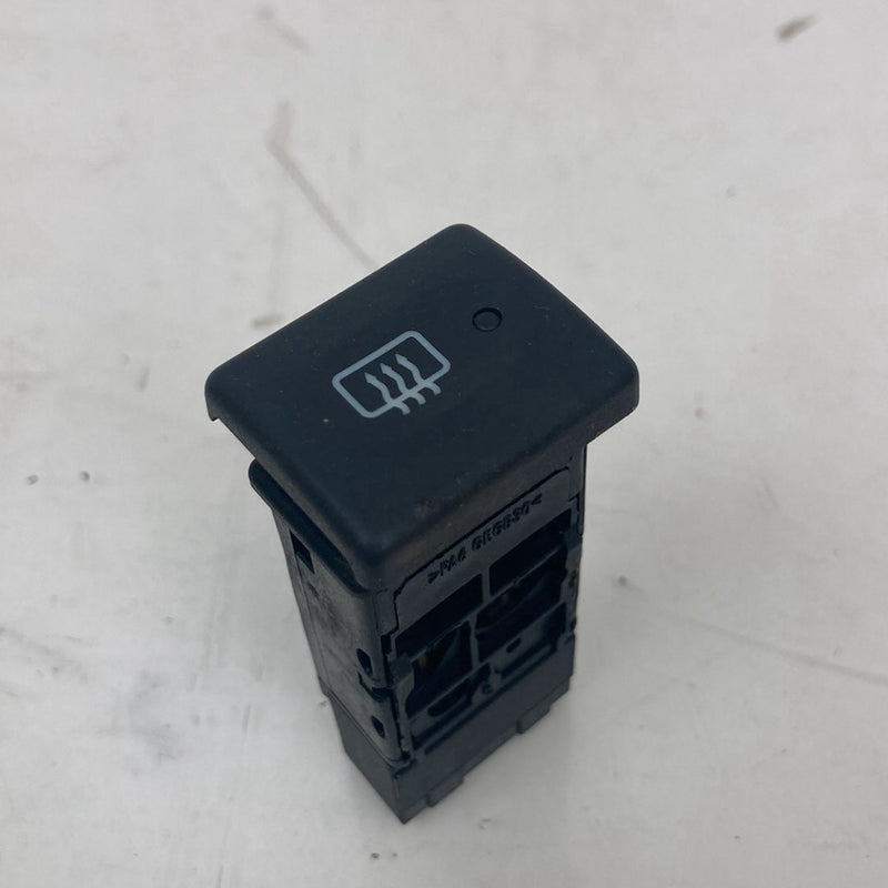 1999-2004 Land Rover Discovery II L550- Defrost Switch PN: 96553012 #5046M