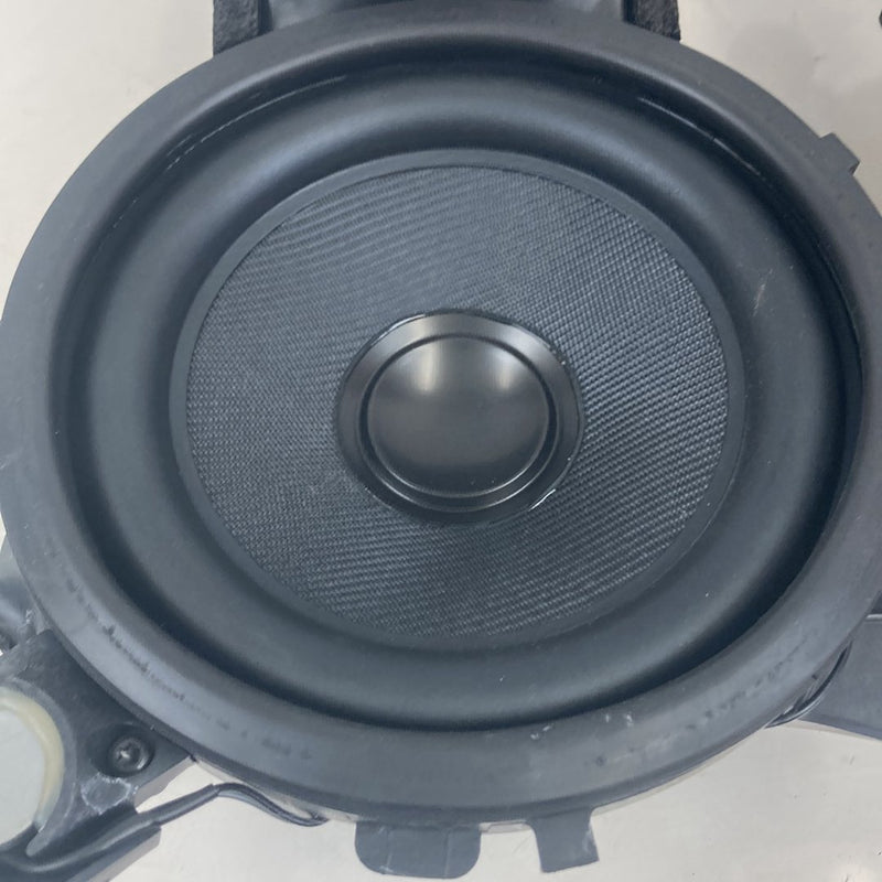 2003-2006 Volvo XC90 Front Right & Left Door Speaker Pair 30657757 OEM #4819M