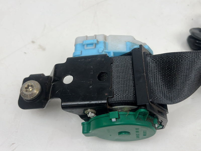 2003-2006 Chevrolet Silverado Rear Left Seat Belt Retractor 15206965 OEM #5529EM
