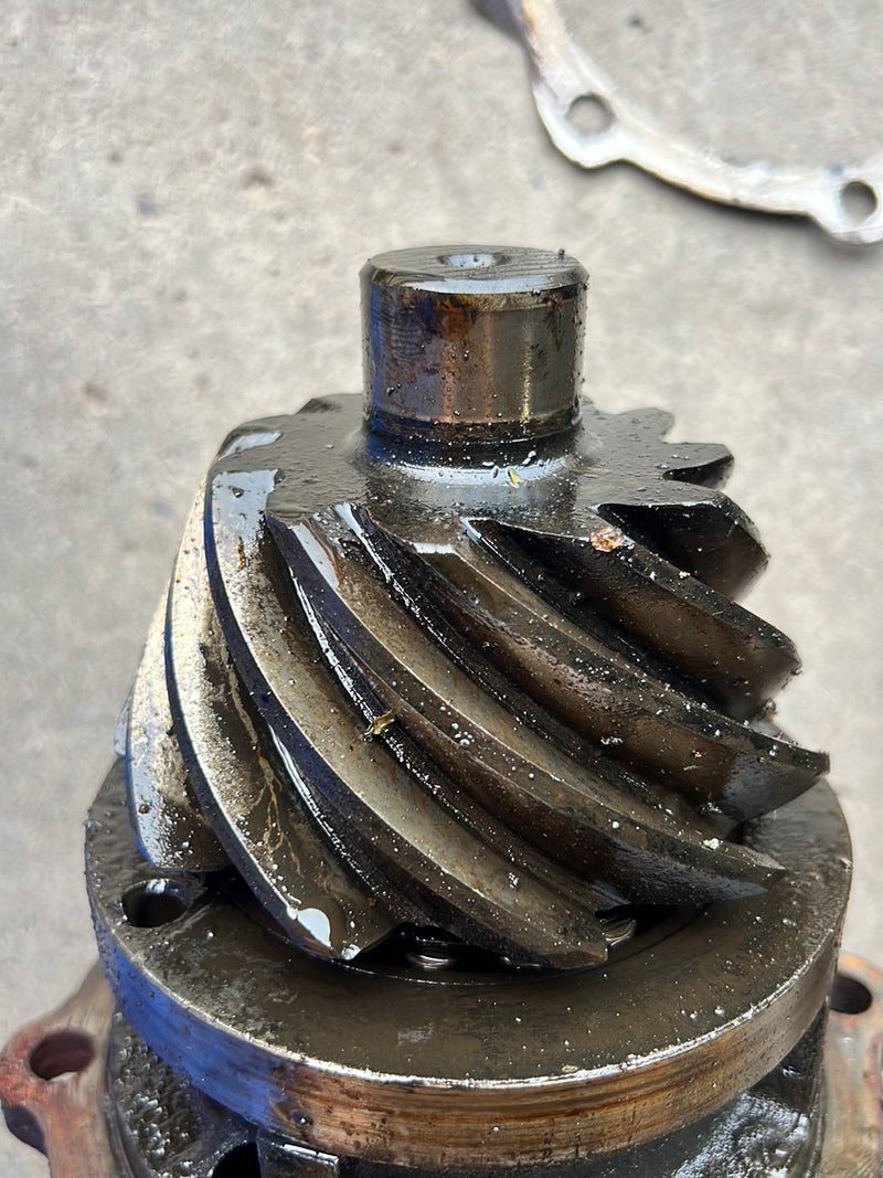 1973-1988 Chevrolet K2500 Differential Gear Set 3.73 Ratio w/ Axle Shafts OEM #5935EM