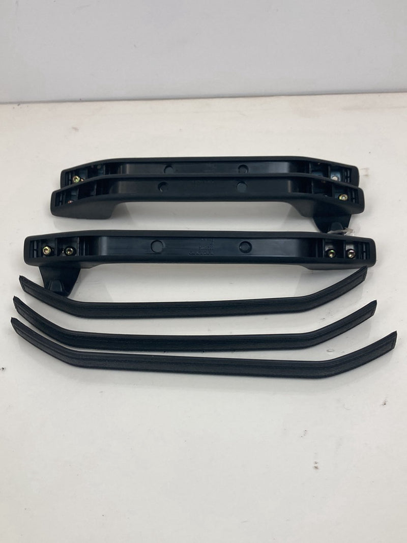 1992 Volvo 940 944 - Grab Handle Set PN: 3527604