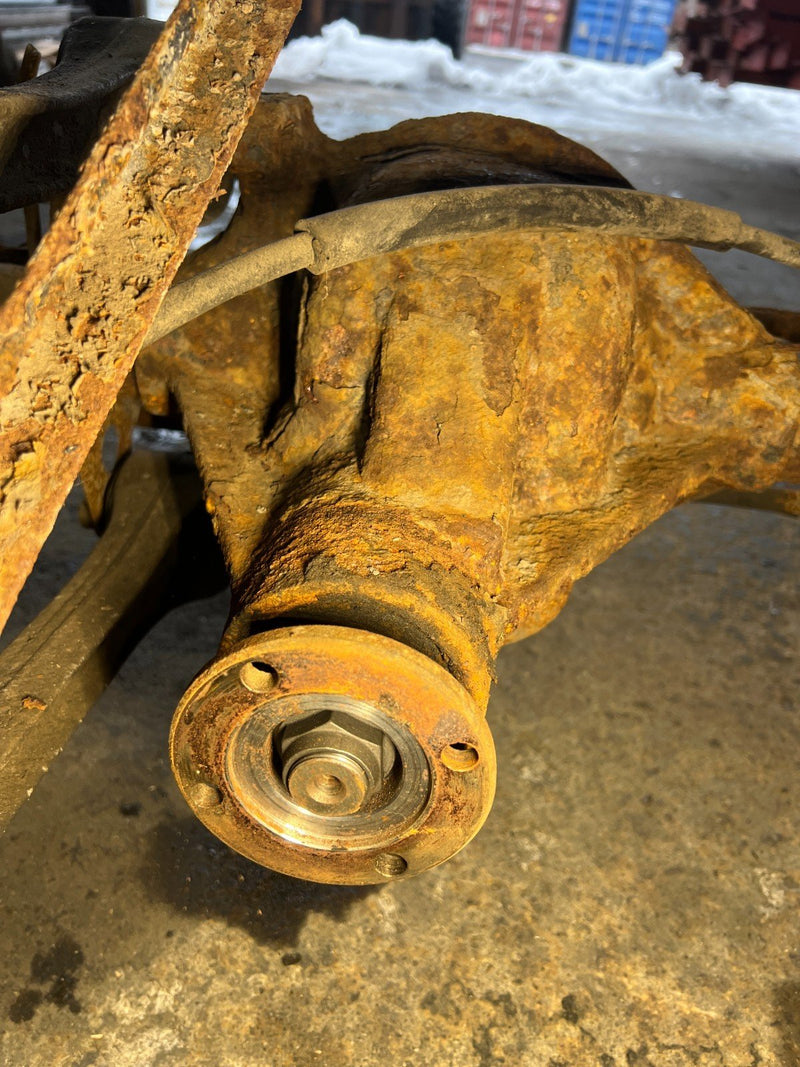 1992-1995 Volvo 940 740 Complete Rear Axle Differential Assembly OEM #3300EM