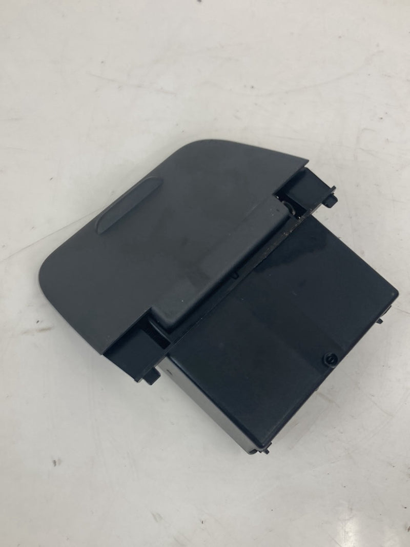 1998-2000 Volvo V70 Dash Ash Tray 9158408 OEM #5202M