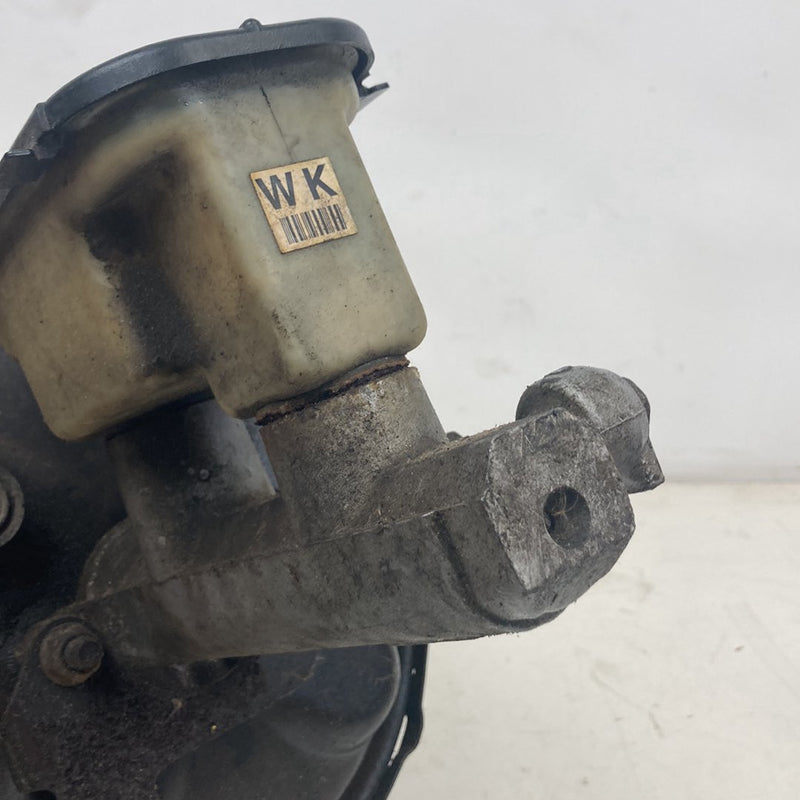 1995-1998 Chevrolet Silverado 2500 GMT400 Brake Master Cylinder Booster OEM