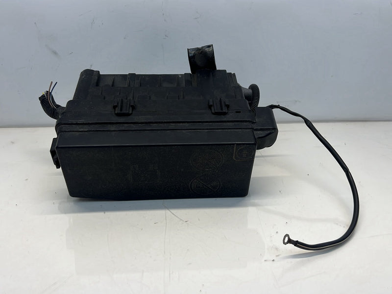 2012 Chevrolet Captiva Sport - Battery Fuse Box