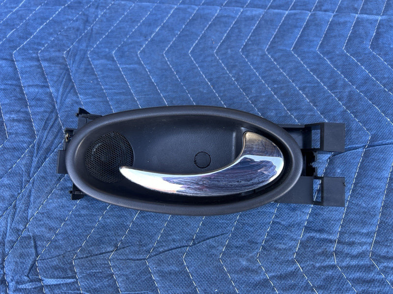 1998-2003 Jaguar XJR XJ8 Passenger Rear Interior Door Handle w/Speaker #4592E