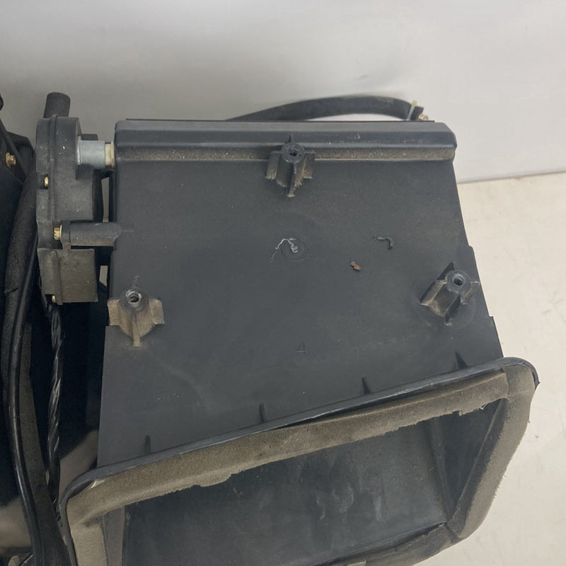 1995-1998 Chevrolet Silverado 2500 GMT400 HVAC Box AC Heat Core Air OEM