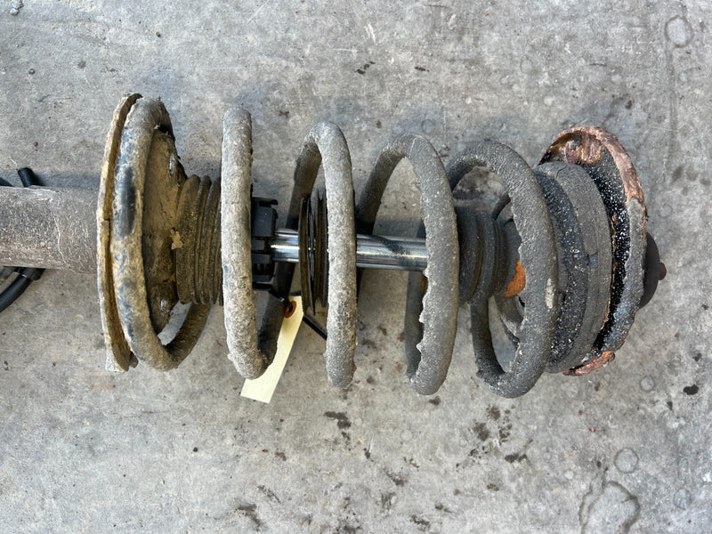 1989-1995 Volvo 740 940 Sedan Front Driver Left Hub & Strut Shock OEM #3638EM