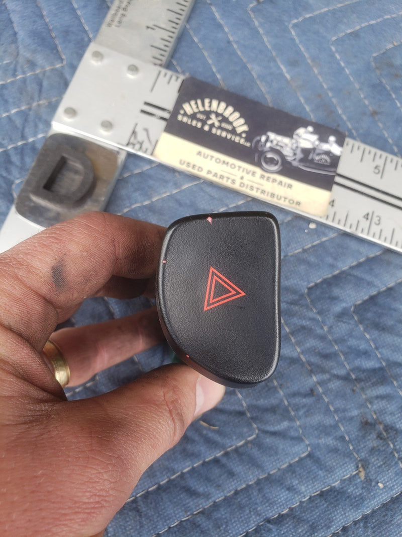 2000-2005 Chevy Impala 4 Way Flashers Switch Button Hazard 10355031 OEM #2167CN