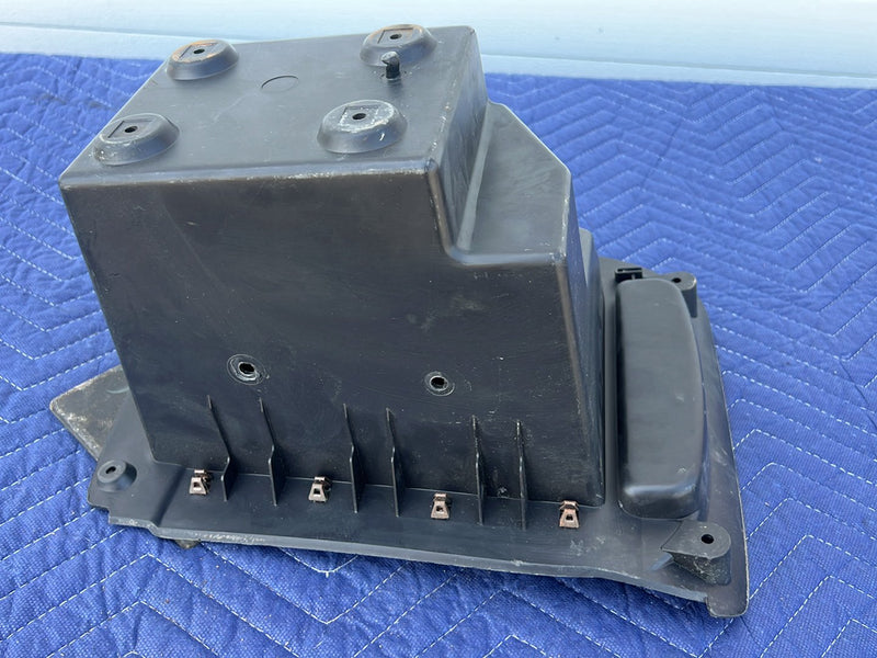 Chevrolet Silverado - Center Console PN: 15070490