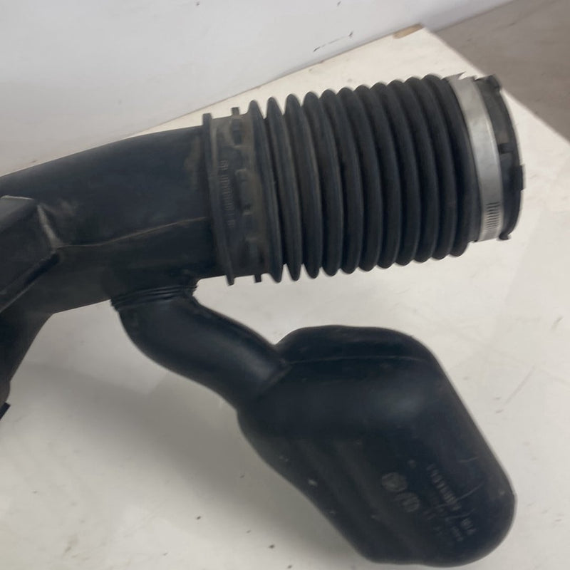 2007-2014 Chevrolet Silverado GMT900 Air Intake 20872169 ANB16003 OEM #5357M