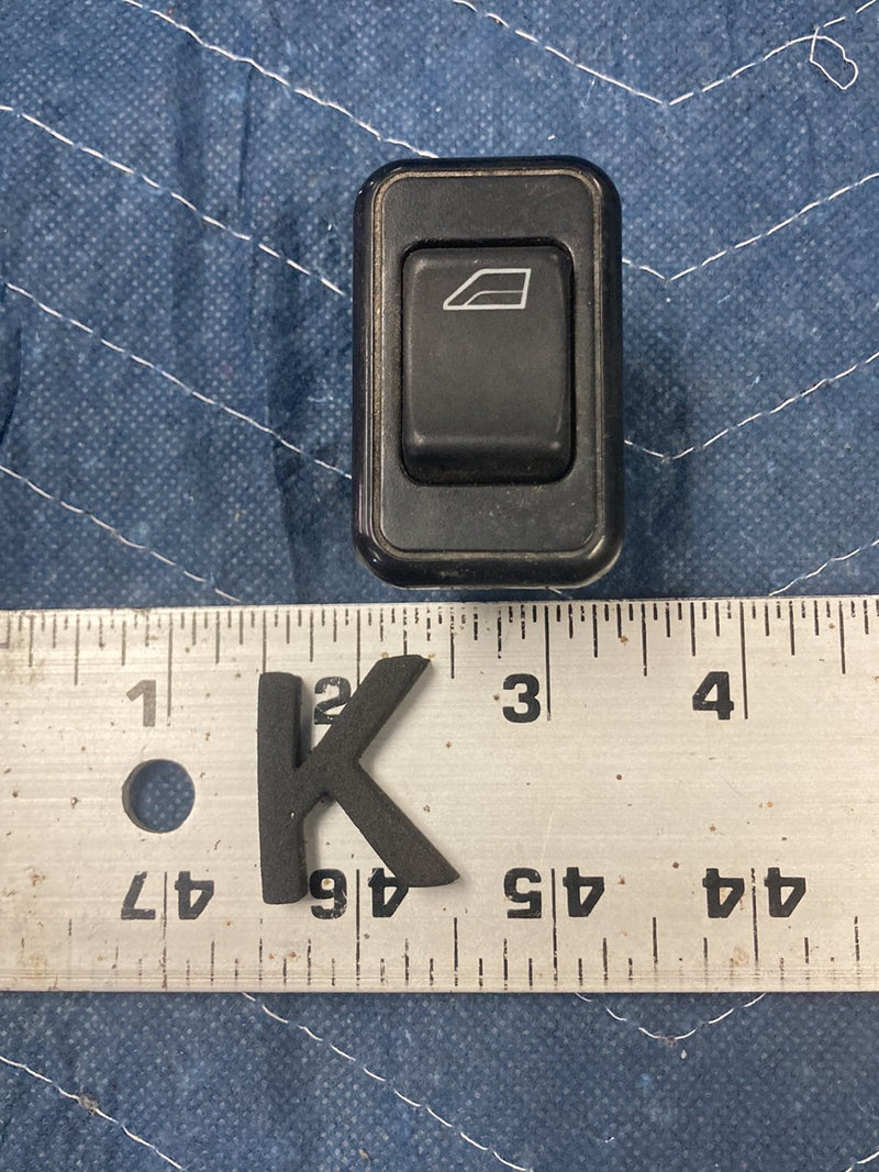 1992-1995 Volvo 940 945 740 Rear Passenger Right Door Window Switch OEM #6409EM