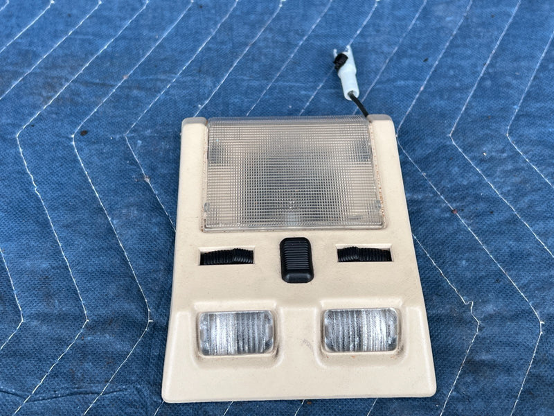 1989-1995 Volvo 740 940 Sedan Overhead Map Vanity Dome Light Assembly OE #3796EM