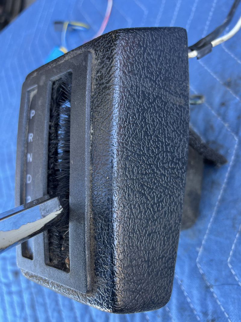 1988 Volvo 240 245 - Automatic Shifter Assembly