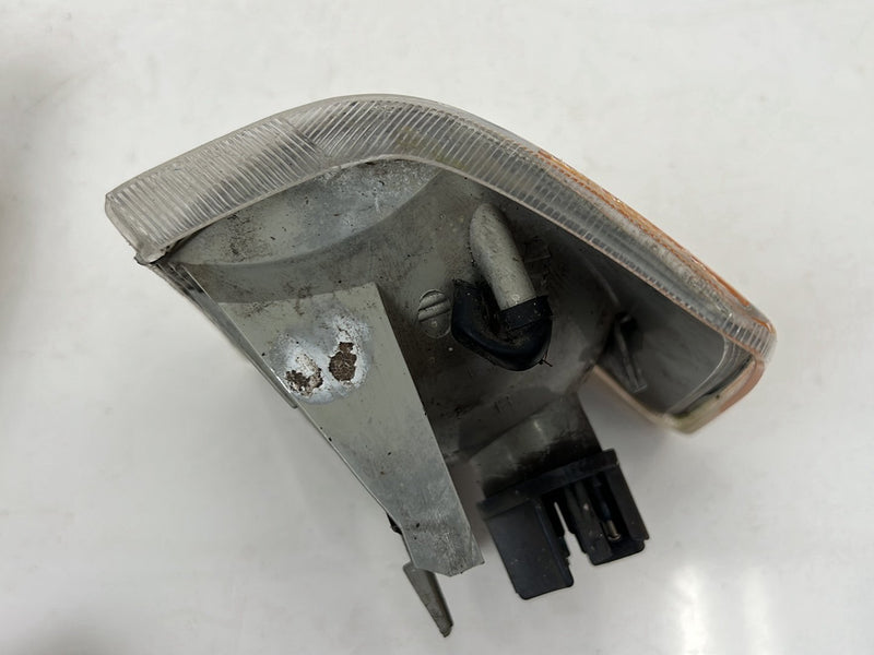 1990-1992 Volvo 740 745 940 Front Right & Left Turn Signal Light Lamp Pair OEM #5894EM