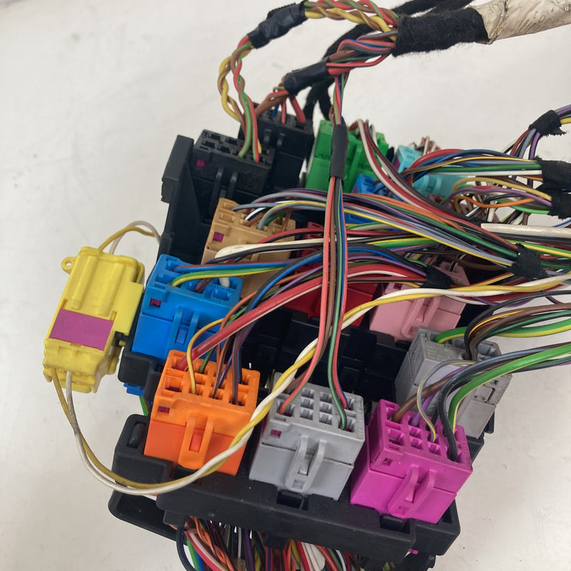 2001-2005 Volkswagen Passat Footwell Junction Wiring Harness OEM #5528M