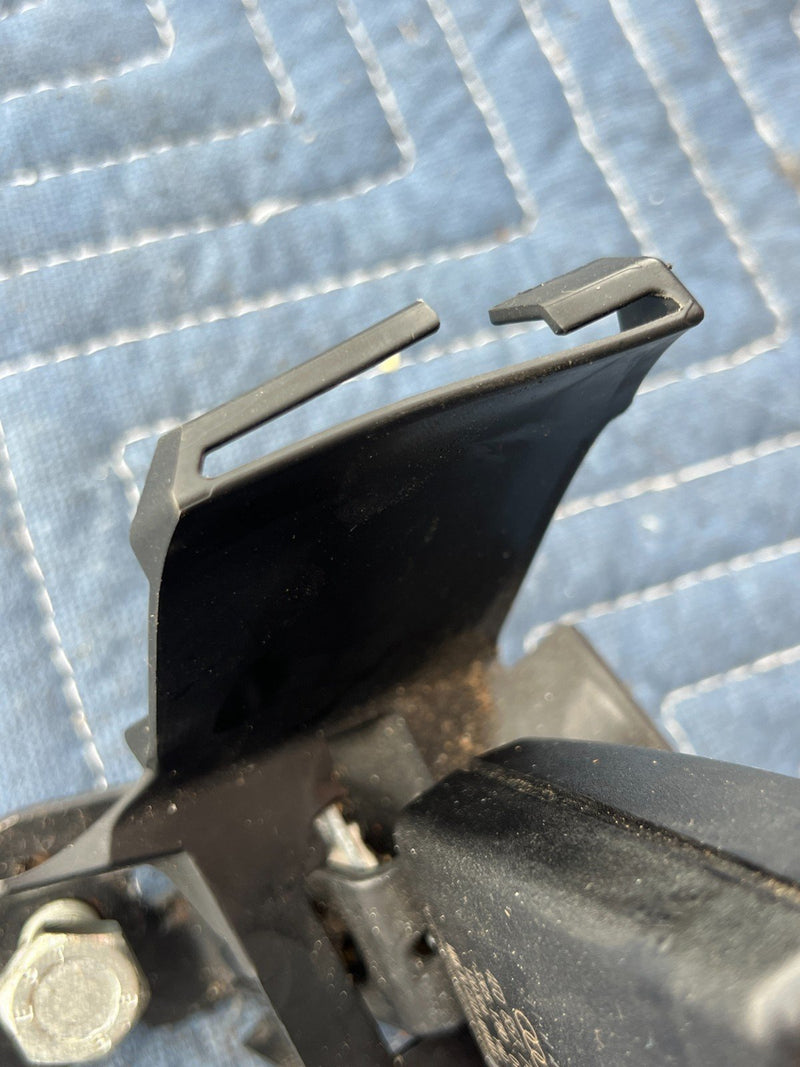 2005-2011 Audi A6 Passenger Right Rear Seat Belt Buckle 4F0857740E OEM #3541EM