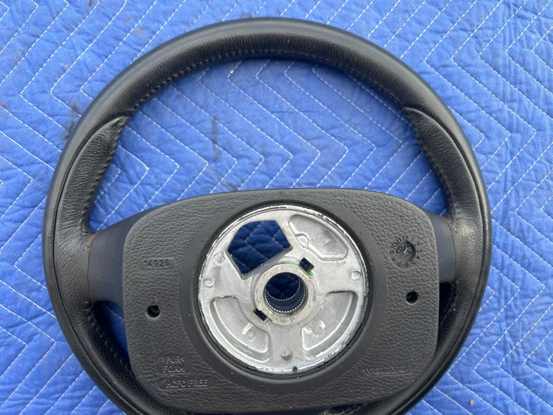 2005-2007 Volvo S60R V70R Steering Wheel Assembly w/ Controls 30776480 OE#1307EM