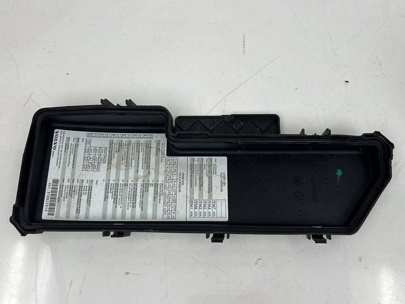 2004-2007 Volvo S60R V70R Engine Fuse Box Relay Junction 9494210 OEM #5739EM