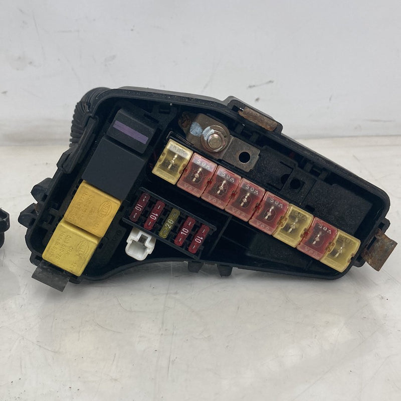 1998-2000 Volvo V70 S70 Main Engine Bay Left Fuse Junction Box OEM #5186M