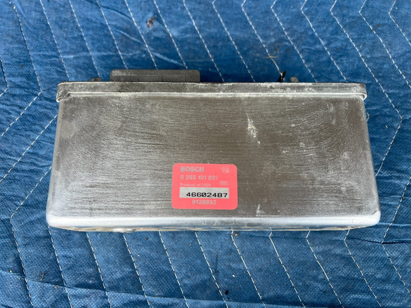 1992-1995 Volvo 940 740 ABS Control Module w/ Mounting Bracket OEM #3204EM