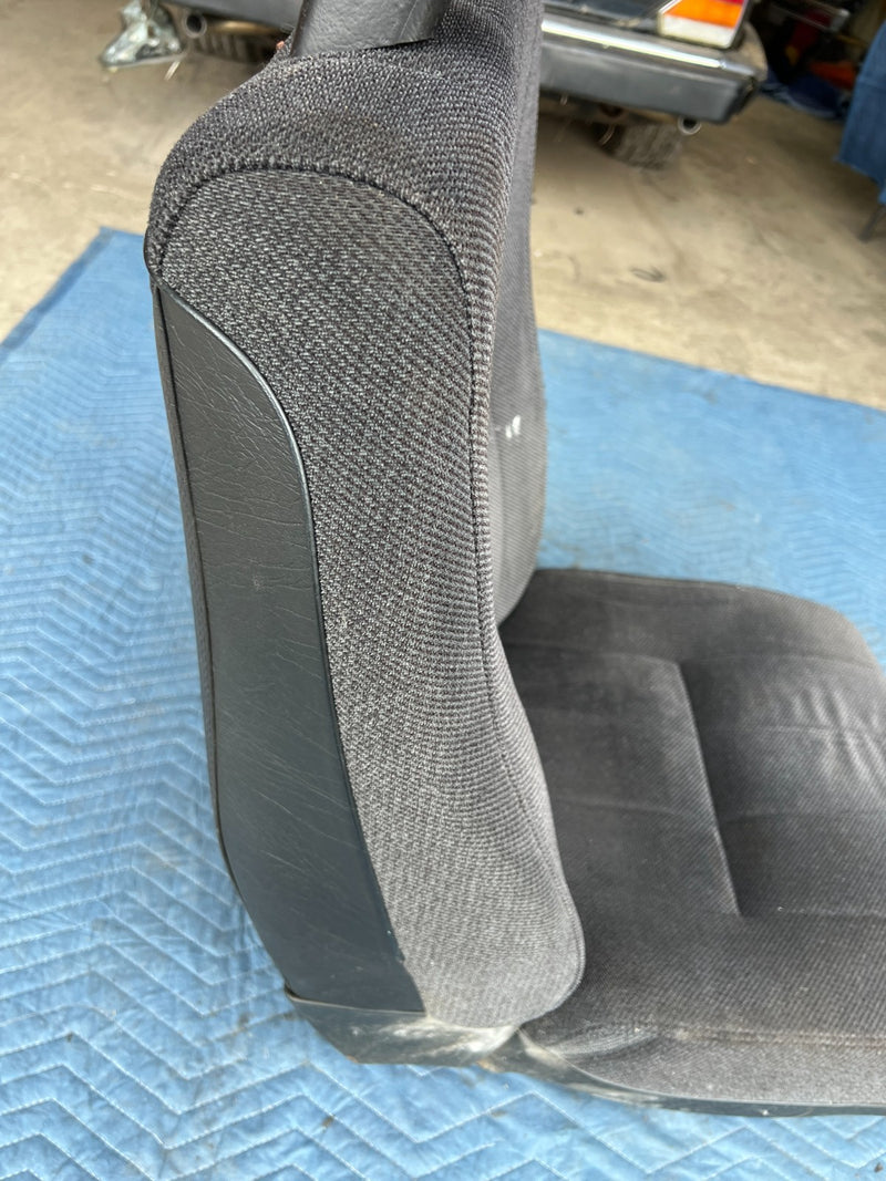 1986-1993 Volvo 240 244 245 Front Driver Left Seat Gray Cloth *NICE* OEM #4406EM