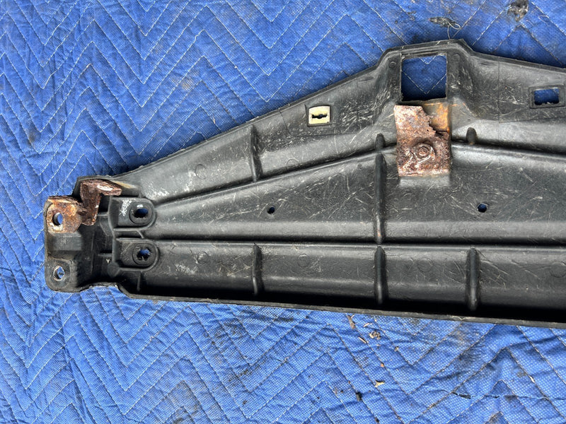 1992-1995 Volvo 940 740 Turbo Front Radiator Upper Panel Trim Cover OEM #3264EM