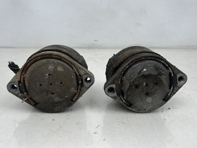 1996-2003 Audi S8 D2 A8 Front Engine Motor Mount Bracket Set w/ Bolts OE #6471EM
