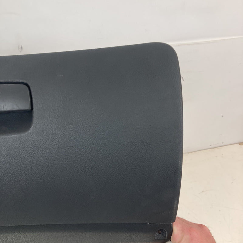 2001-2005 Volkswagen Passat Glove Box Assembly Black OEM #5557M