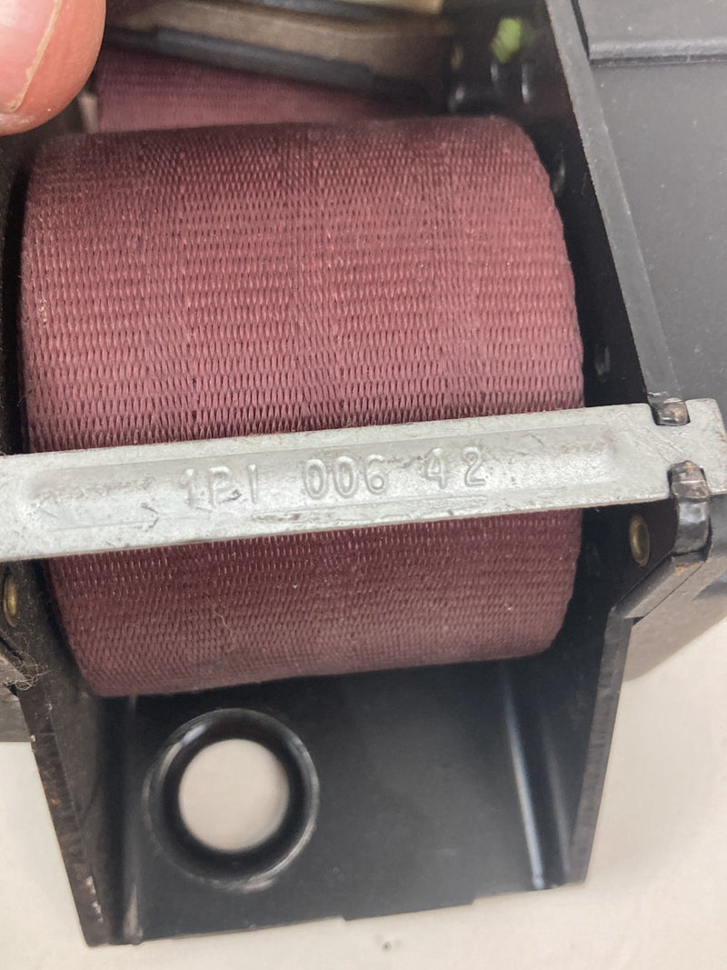 1995 Chevrolet Silverado GMT800 - Seat Belt Rear Right PN: 2307027 1P100642 2SA37943