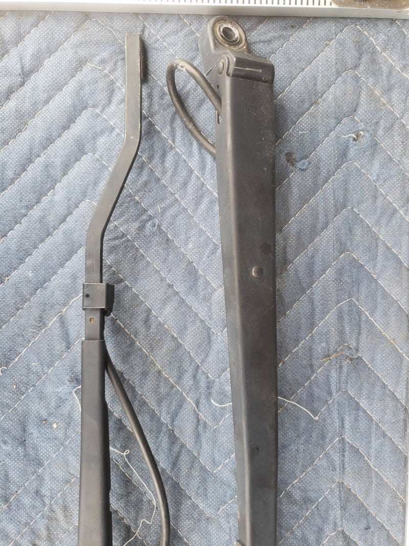 2000-2005 Chevy Impala Right & Left Windshield Wiper Arm Pair OEM #1930CN