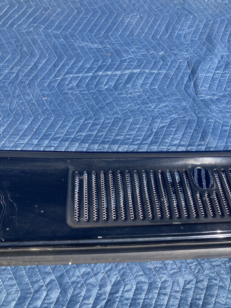 1992 Volvo 940 944 - Cowl Vent Panel