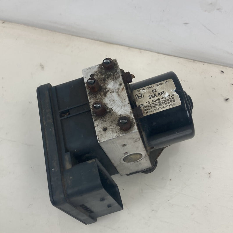 2002-2004 Honda CR-V RD2 ABS Pump 06540827408646 7110-S9A-E010-M1 OEM #5106M