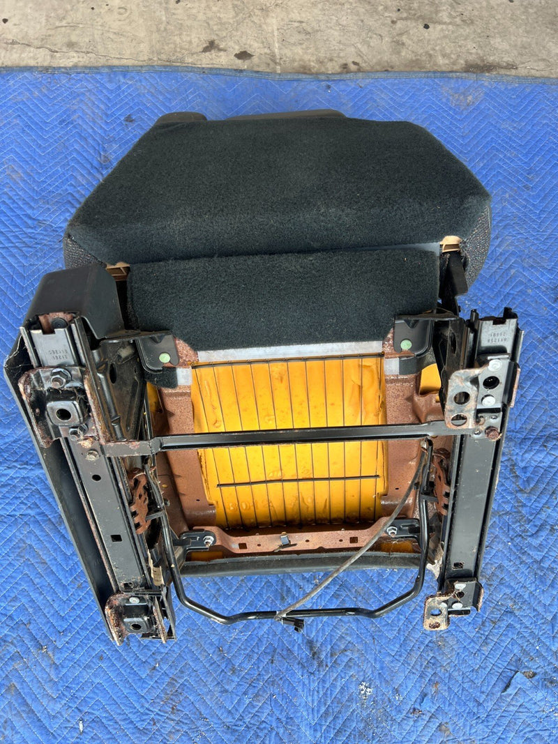 1999-2002 Chevy Silverado GM Driver Left Front Seat Bucket Seatbelt OEM #1853CN